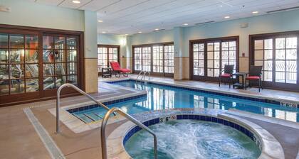 Walk to Avon | Nottingham Lake | Game Room & Gym