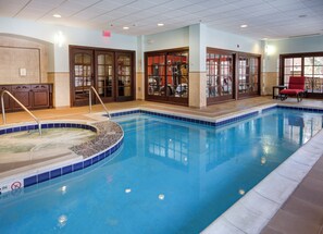 Piscine intérieure, piscine chauffée