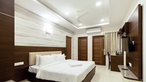 Chambre supérieure, balcon | Système d’insonorisation, accès au Wi-Fi (inclus)