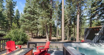 Navigate Stays Hot Tub Home 5 Min to Ski Resort