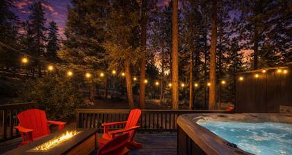 Navigate Stays Hot Tub Home 5 Min to Ski Resort