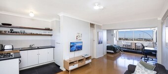 Ocean Breezes Central Fremantle Apartment