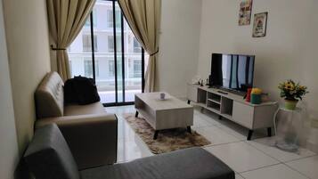Apartment | Living area | Flat-screen TV