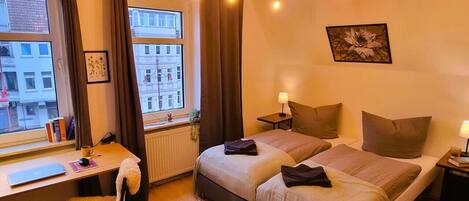 3 soverom, skrivebord og wi-fi (inkludert)