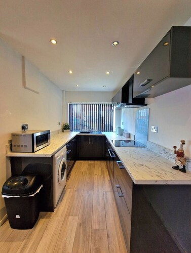 Charming 3 Bedroom House in Sheffield