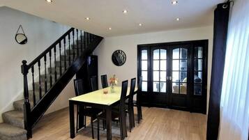 Rumah | Tempat makan