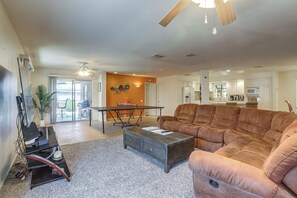 Interior - Swim & Golf: Palm Desert Home in Senior Community! (Palm Desert)