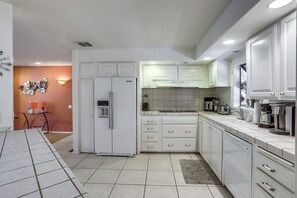 House (2 Bedrooms) | Interior - Swim & Golf: Palm Desert Home in Senior Community! (Palm Desert)