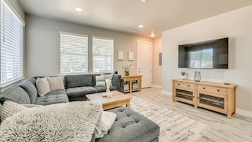 House (3 Bedrooms) | Front of property