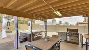 House (2 Bedrooms) | Interior