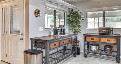 Roomy Tucson Home w/ Hot Tub & Pickleball Court!