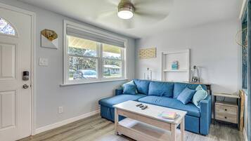 Cottage (2 Bedrooms) | Interior