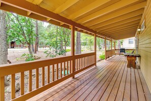 House (3 Bedrooms) | Interior - 4 Mi to Lake: Pet-friendly Cabin in Pinetop (Pinetop)