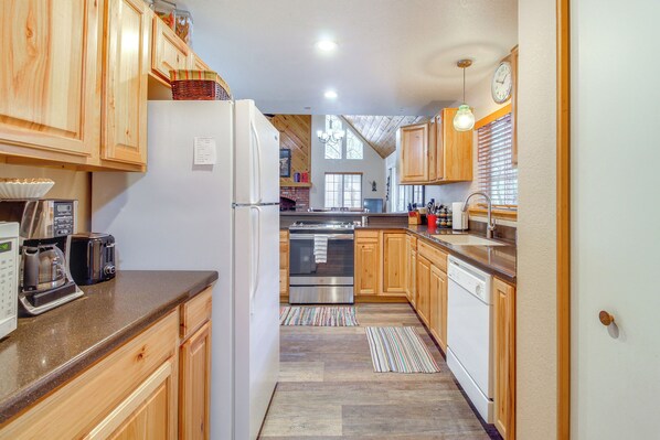 House (3 Bedrooms) | Interior