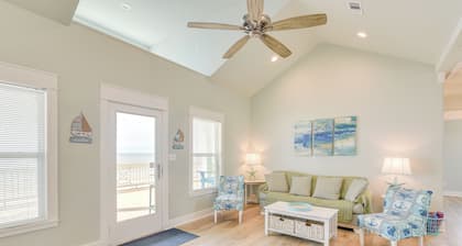 Hot Tub + Bay Views: Beachfront Gilchrist Retreat