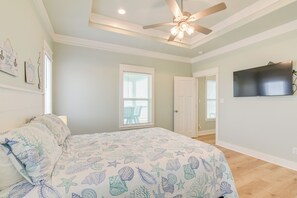 House (3 Bedrooms) | Interior - Hot Tub, Beach Access! Bay-view Gilchrist Retreat (Port Bolivar)