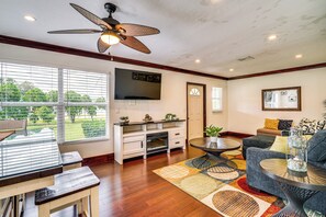 House (2 Bedrooms) | Front of property