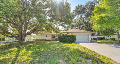 5 Mi to Weeki Wachee: Spring Hill Home w/ Lanai