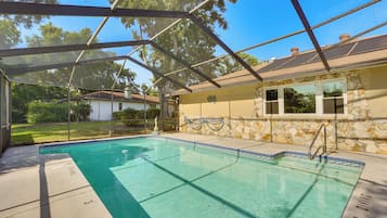 House (3 Bedrooms) | Front of property