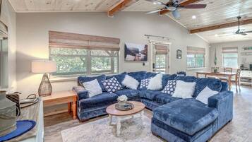 Rumah (2 Bedrooms) | Interior