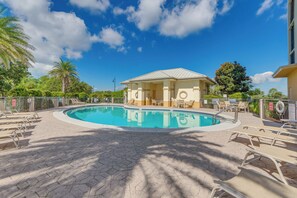 Interior - Perdido Key Beach Condo w/ Community Perks! (Pensacola)