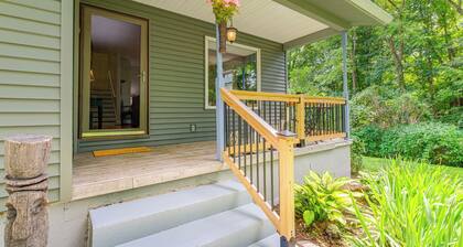 Blacksburg Hideaway w/ Hot Tub ~ 5 Mi to Campus!