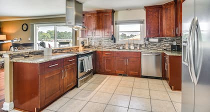 Luxe Lakefront Portsmouth Home: Fish, Swim & Play!