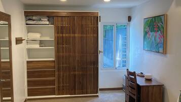 1 makuuhuone, tallelokero huoneessa, työpöytä, ilmainen Wi-Fi