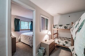 2 bedrooms, bed sheets