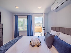 4 chambres, bureau, Wi-Fi, draps fournis