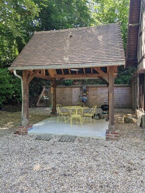 屋外ダイニングエリア