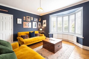 TV, offices - Host & Stay | Newton House (Alnwick)