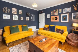 TV, offices - Host & Stay | Newton House (Alnwick)