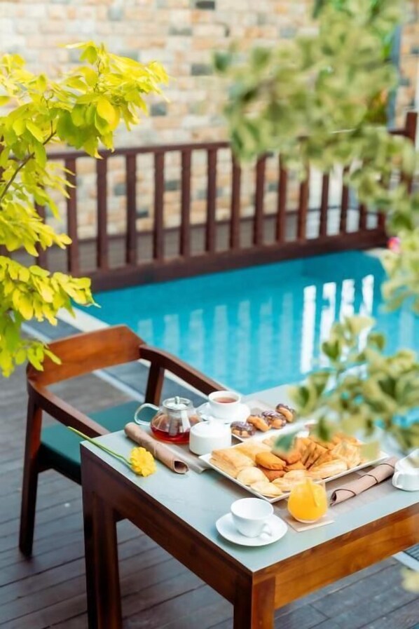 Outdoor dining - KADUPUL By Serenity (Negombo)