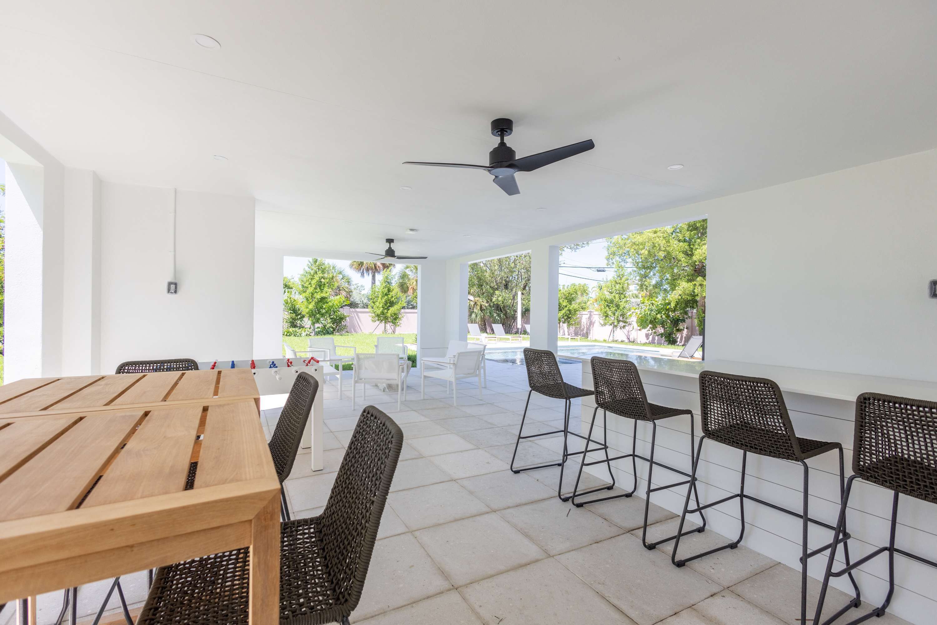 Outdoor dining