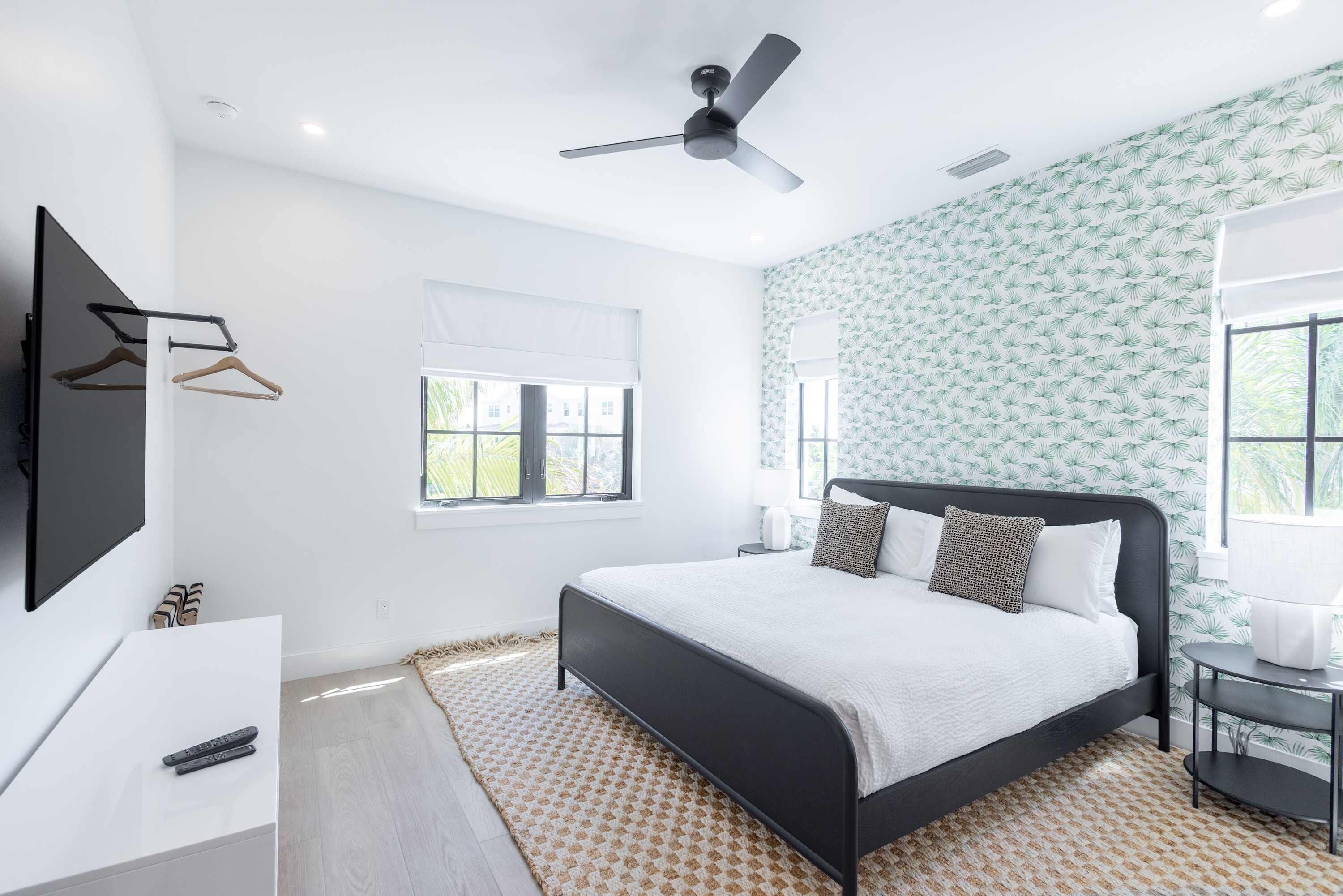 8 dormitorios, tabla de planchar con plancha, wifi y ropa de cama