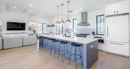 Larkshine House at Lunara Bay