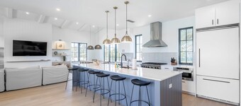 Larkshine House at Lunara Bay