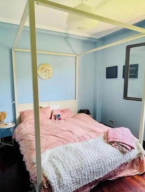 3 habitaciones, tabla de planchar con plancha y wifi gratis 