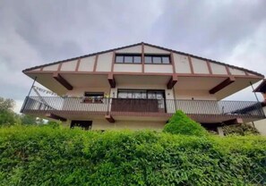 Exterior - 3-bed Artist Chalet Near San Sebastian, Sleeps 6 (Arruazu)