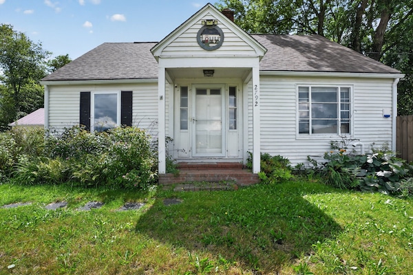 House, 4 Bedrooms | Exterior detail