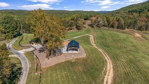 House, 2 Bedrooms | Exterior