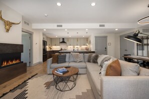 Apartment, 3 Bedrooms | Interior