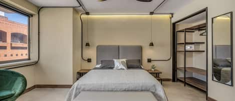1 bedroom, desk, free WiFi, bed sheets