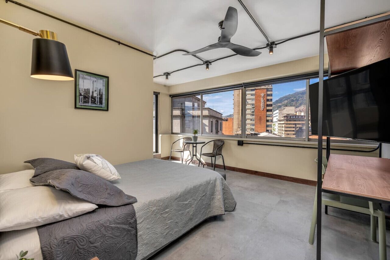 1 habitación, escritorio, wifi y ropa de cama 