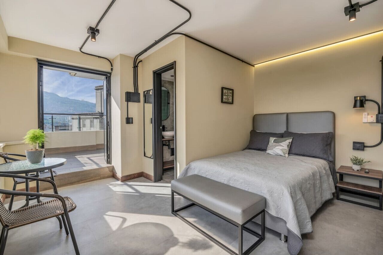 1 habitación, escritorio, wifi y ropa de cama 