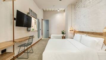 1 camera, una scrivania, Wi-Fi, lenzuola