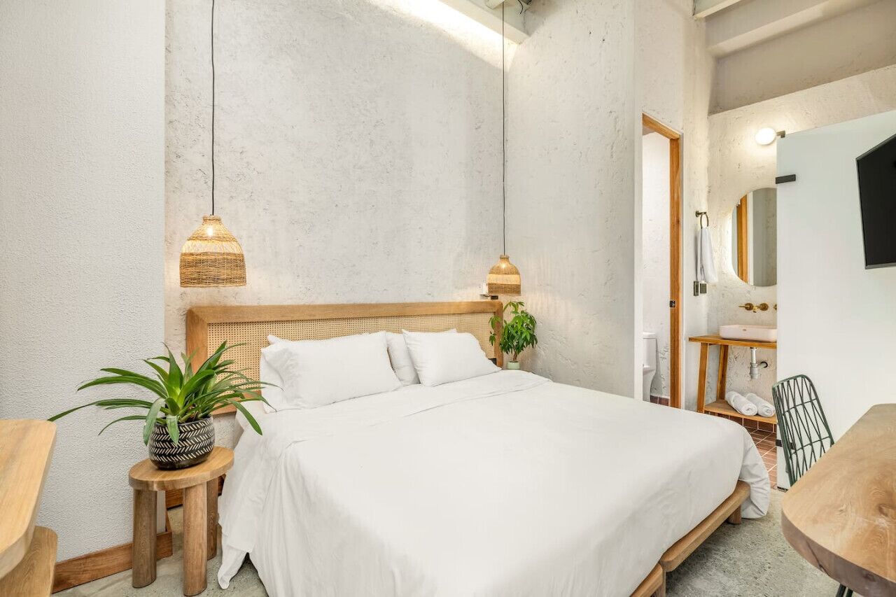 1 slaapkamer, een bureau, reisbedje, wifi