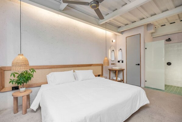 1 Schlafzimmer, Schreibtisch, Reisekinderbett, WLAN