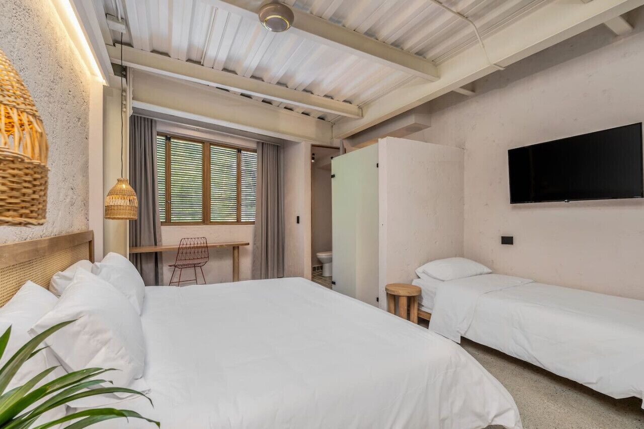 1 室のベッドルーム、デスク、WiFi、ベッドシーツ